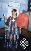 Наоки Такасима в костюме тувинского шамана