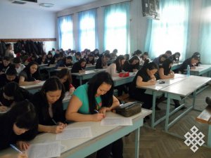 Тувинские студенты Томска проверили знание родного языка