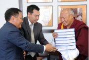 Глава Тувы попросил содействия у представителей Далай-Ламы по переводу буддийских первоисточников на тувинский язык