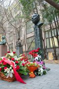 В Москве открыли памятник Чингизу Айтматову