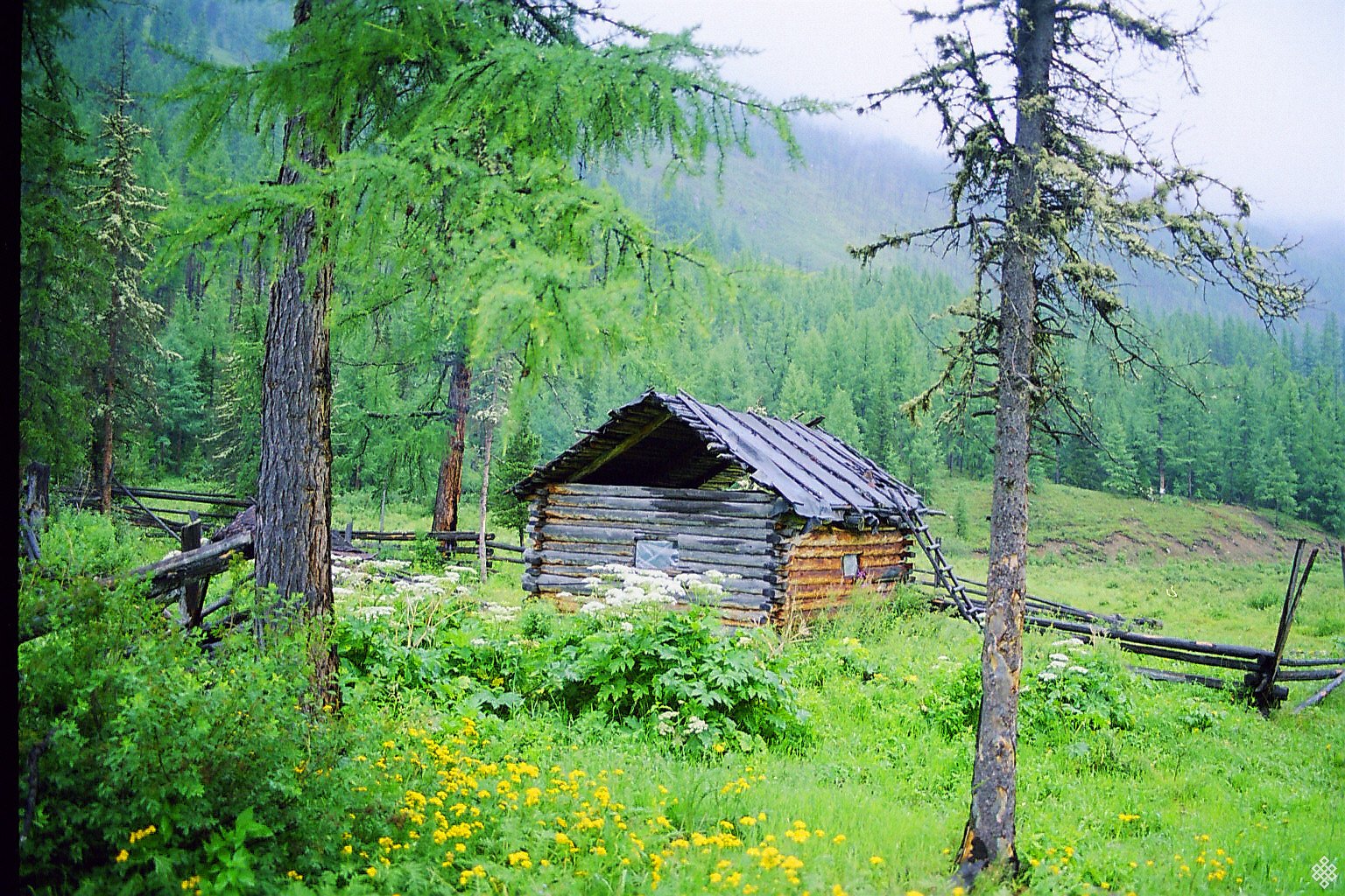 Зимовье в горах