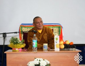 В Тувинском госуниверситете прошел диспут, посвященный 80-летию Его Святейшества Далай-ламы XIV 
