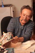 Как резчик Владимир Салчак превращает агальматолит в национальное достояние Тувы