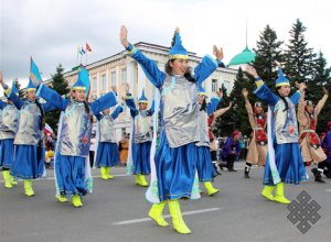 Вышел в свет фотоальбом «Утро древнего края, путешествие в Туву»