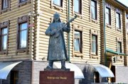 В Кызыле открыт памятник Народному хоомейжи Тувы Конгар-оолу Ондару